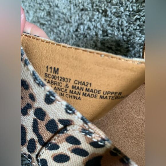 New b.o.c Mya animal print sandals. Size 11 - Picture 3 of 3